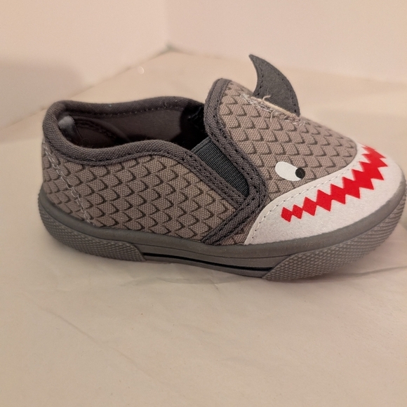 Carter's Toddler Boy Gray Shark Slip-On Sneakers in Size 7 - Picture 4 of 9